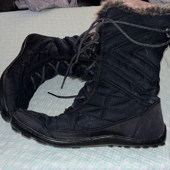 Columbia ~Women's Black Faux Fur-Lined Winter Boots~ size 9.5 - Picture 9 of 16